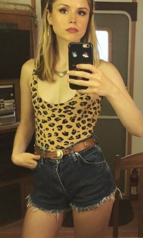 Erin Moriarty pornstar pictures