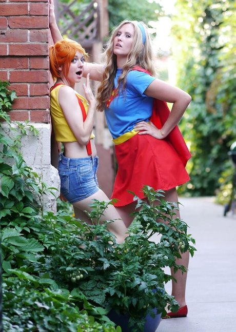 Ginny Di model top img