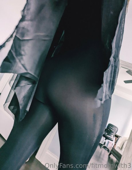 fitmomwith3 perfect actress pic