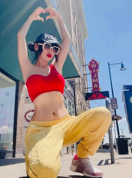 Bai Ling pornstar beautiful image