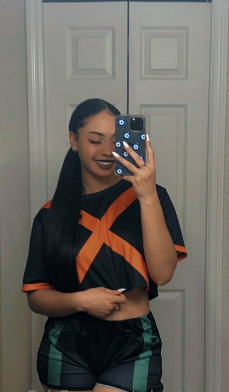 prissybiscuit sexy pornstar pictures