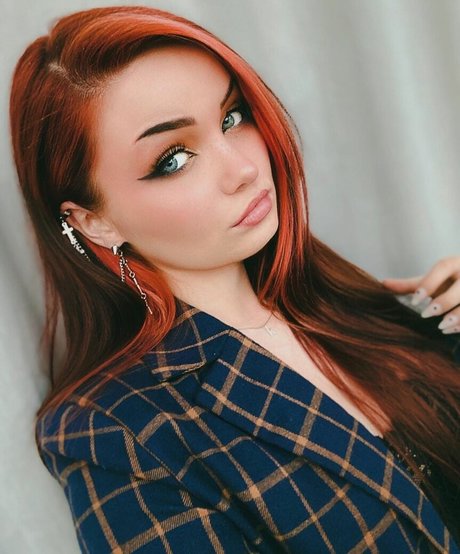 Proxyfox model high quality pics