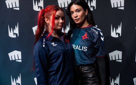 Proxyfox naked actress image