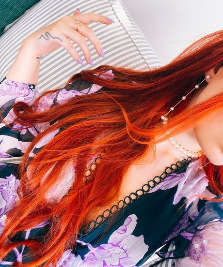 Proxyfox erotic pornstar picture