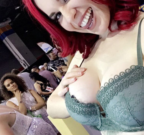 ScarlettFoxPlay star free gallery