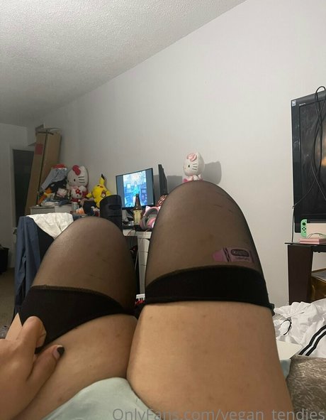 vegan tendies sexy actress photo