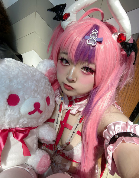 Donutskii model sexy photos