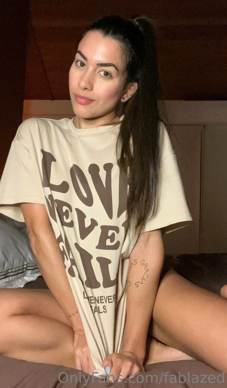 fablazed nudes model pic