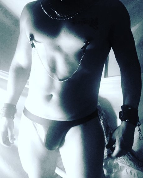 Lelek model nude picture