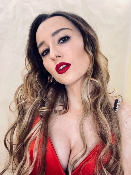 Lazy Girl_ pornstar hd gallery