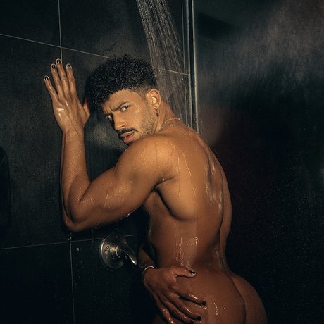 Lipe Scorpion nude pornstar photo