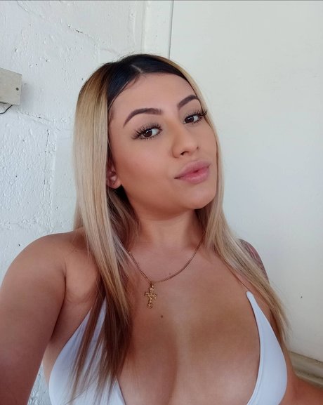 Fabiola Lopez model hd image