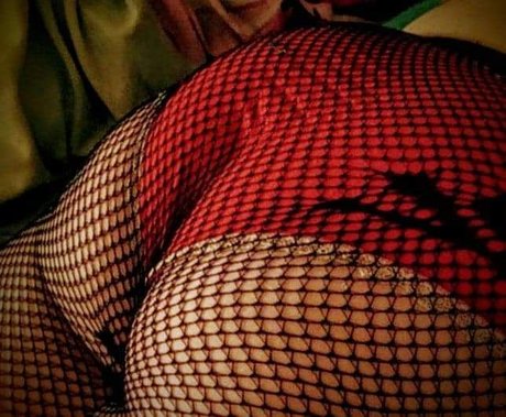 Luring seductress model hd pictures