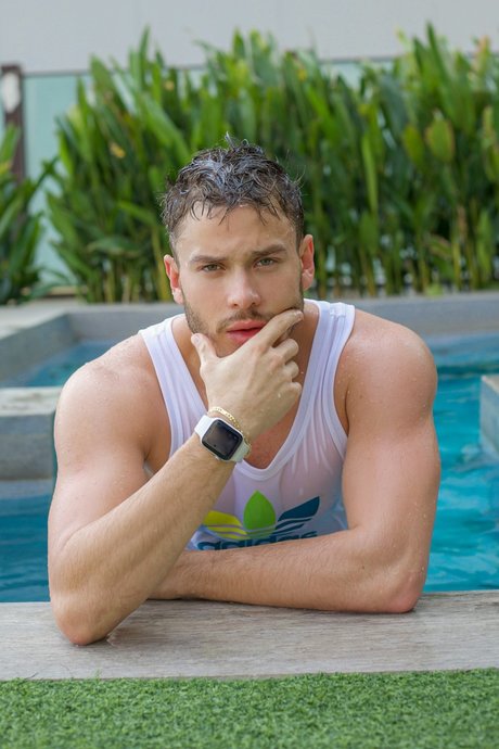 Luan Frank star hot pic