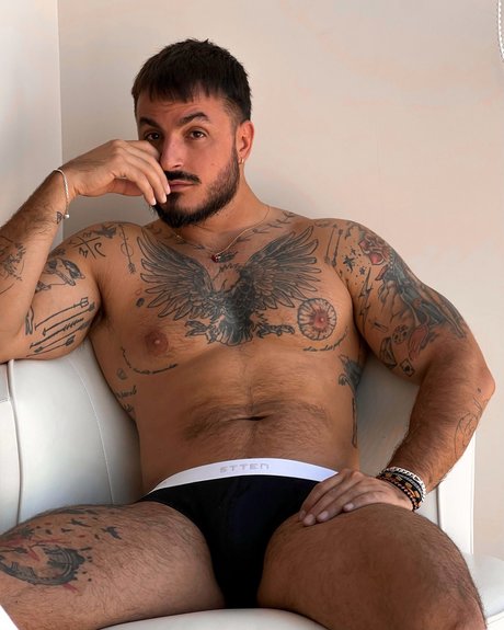 MarkoMX star nude pictures