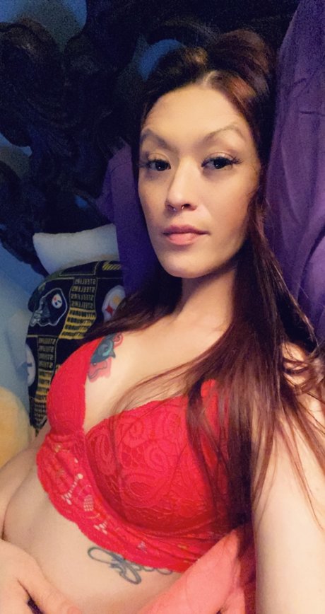 Ms Maya naked model picture