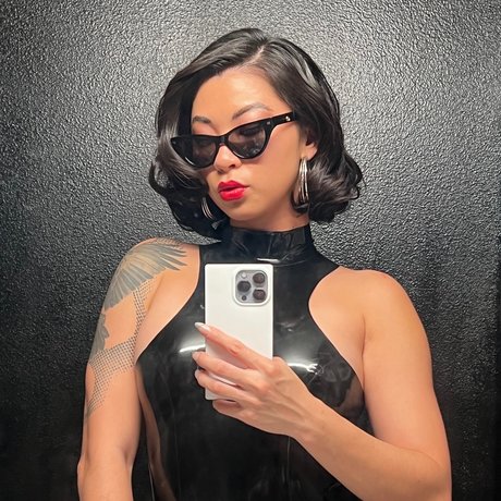 Mistress Jasmine naked star photos