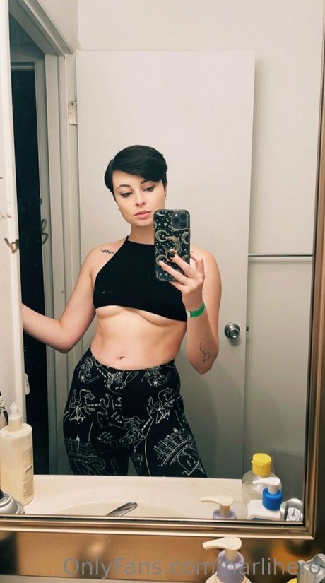 Harlihero model nudes pics