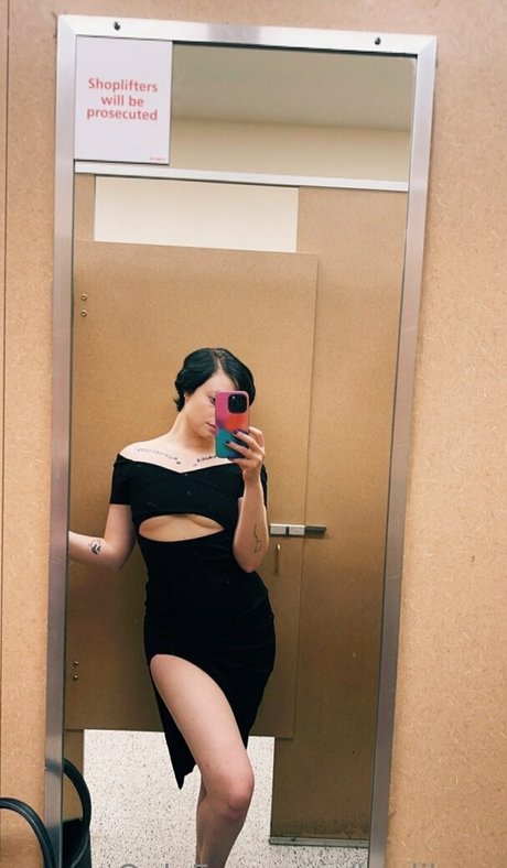 Harlihero model beautiful pictures