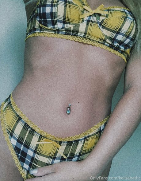 hempresskc model naked img