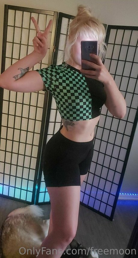 freemoon nude pornstar img