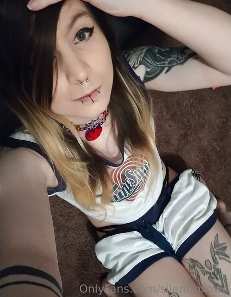 silentfoxowo model erotic images