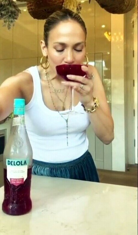 Jennifer Lopez perfect star photo