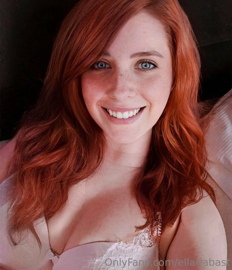 ellariabast art actress galleries