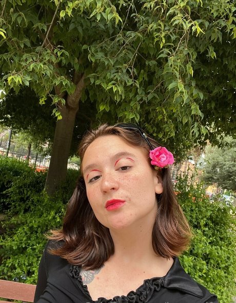 lamamifertil star naked image