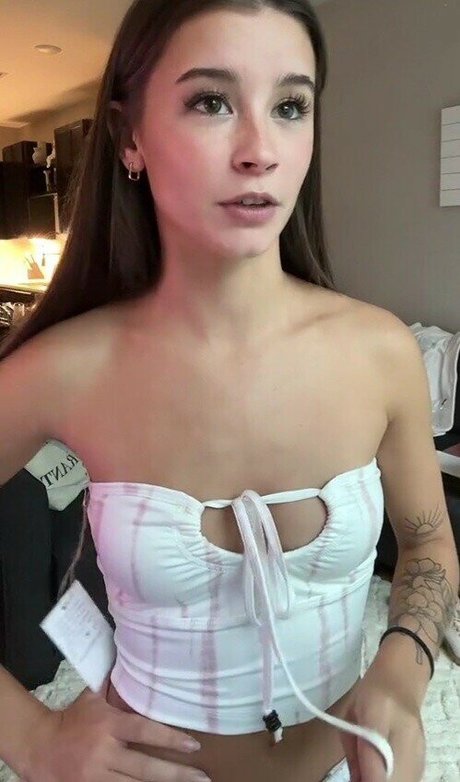 Bitty 01 pretty pornstar gallery