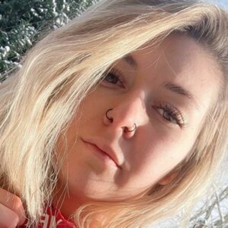 lunamoonxx adult star img