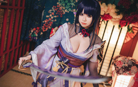 Soraqq pornstar nude image