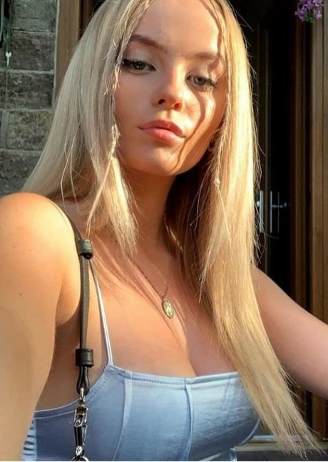 Amelia Eve Gibson profile image