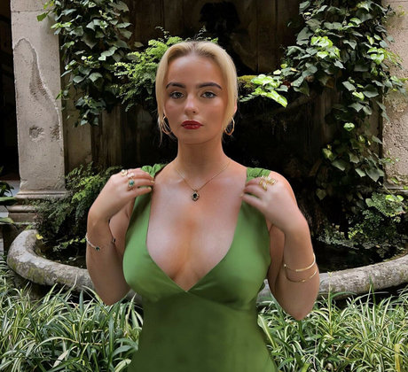 Amelia Eve Gibson star pretty photo