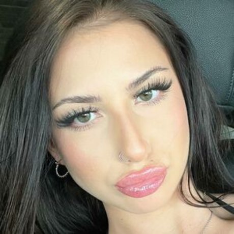 Chayabree pornographic star pictures