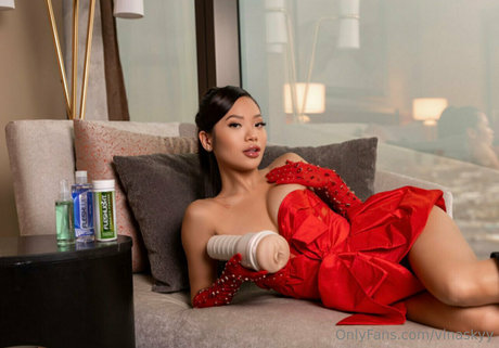 Vinaskyy pretty actress images