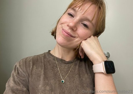sunnybabe22 top model pic