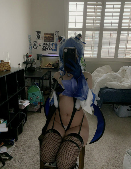 luvixiao naked model galleries