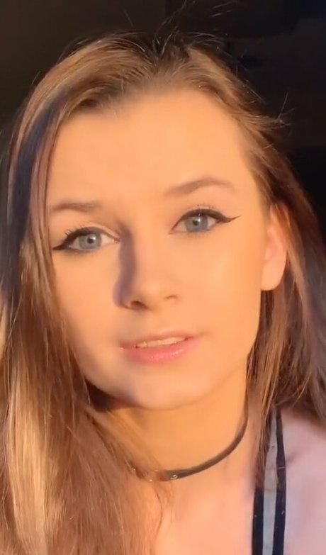 izassassin pornstar exclusive pics