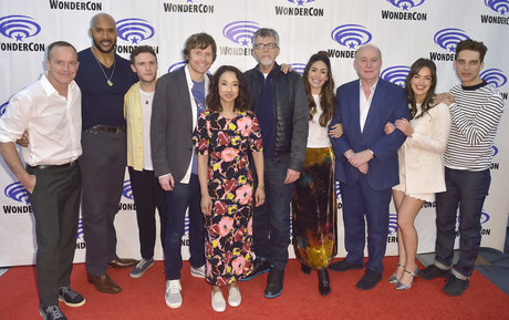 Elizabeth Henstridge actress gallery