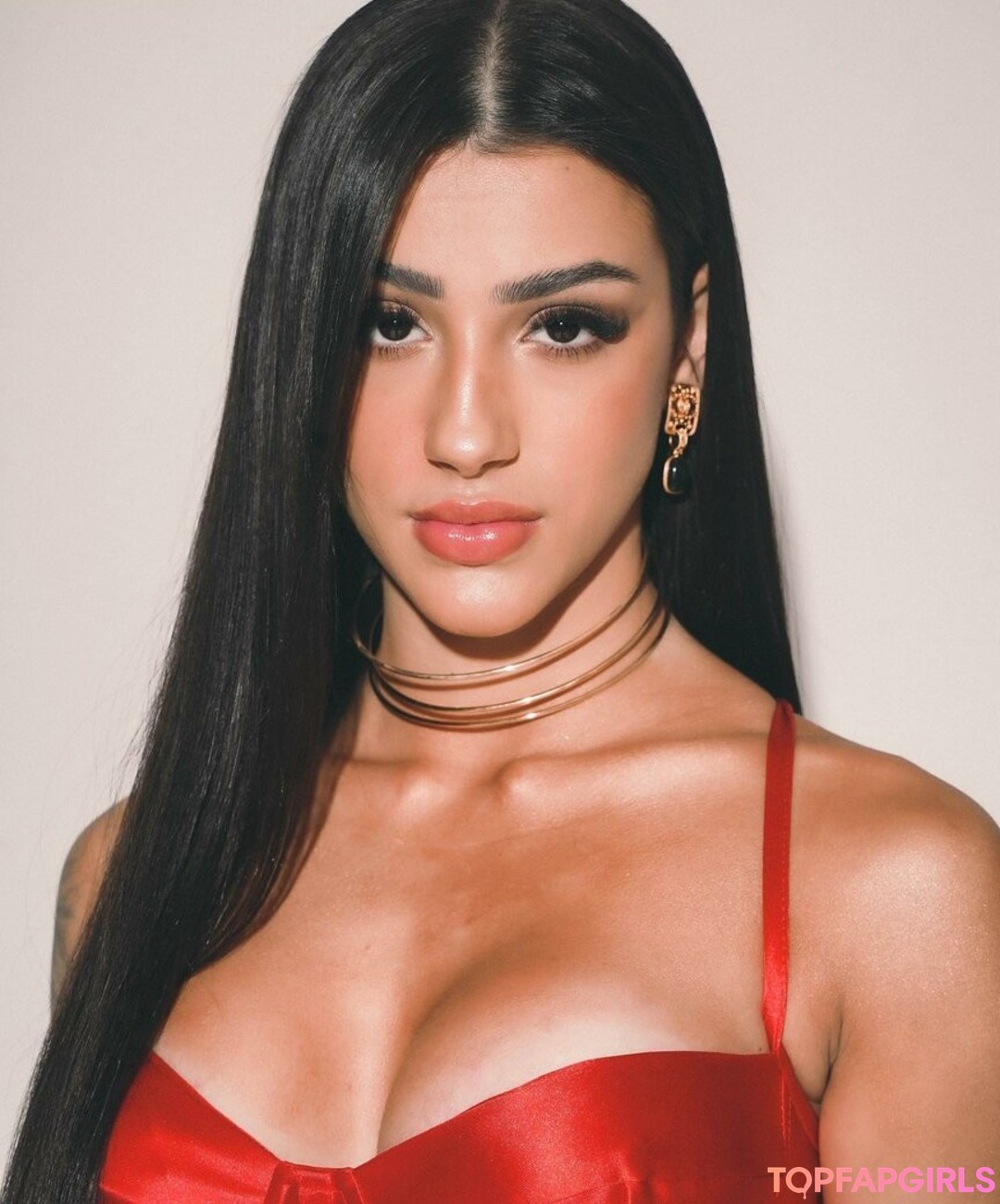 Bia Miranda naked model picture