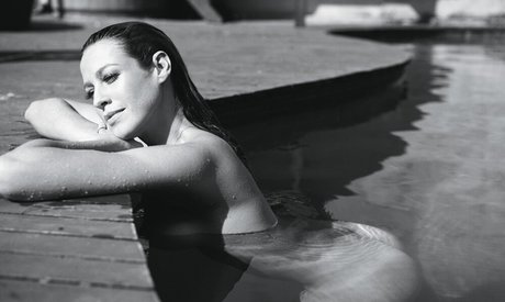 Luana Piovani model xxx gallery