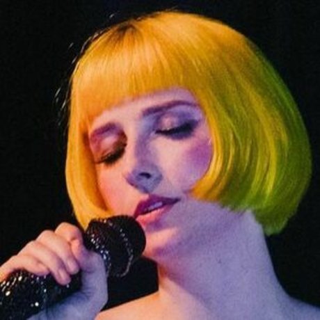 Tessa Violet model exclusive archive