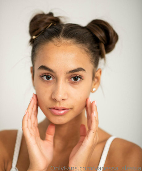 Vanessa Alessia hd model picture