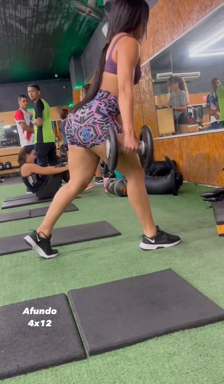 Tati Maya erotic actress pic