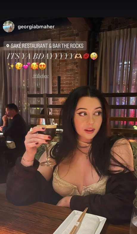 LivBev art model gallery