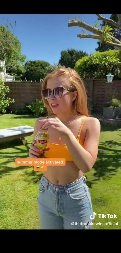 Rosyshimmer naked actress picture