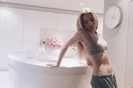 Anais Gallagher star pornographic img