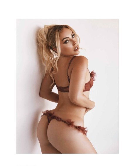 Maya Mazor model best archive