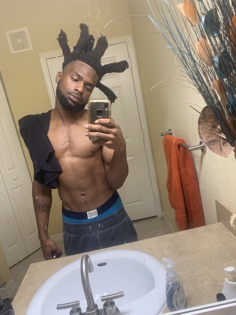 1200mike high quality pornstar photo
